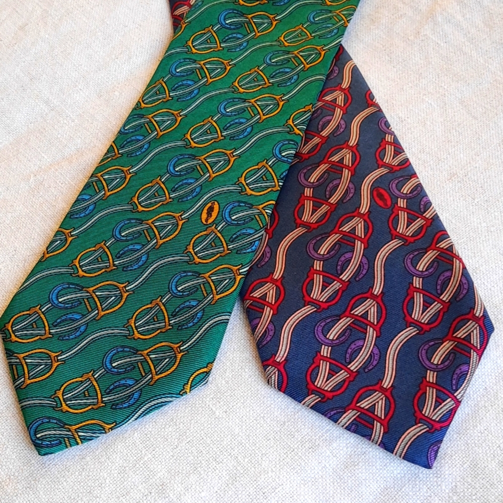Two Arnys ties horseshoe